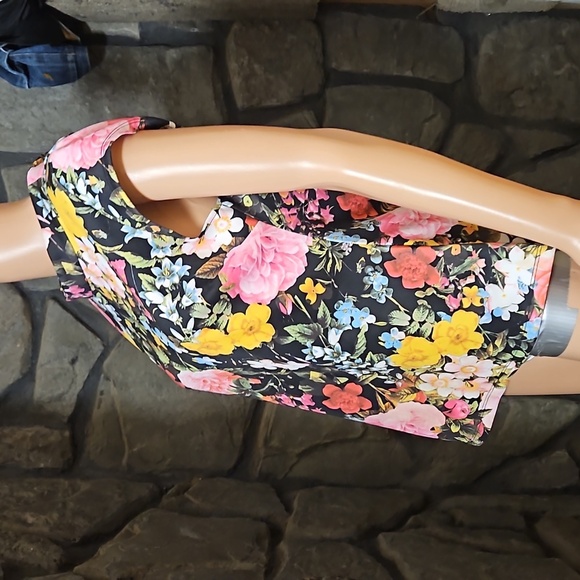 7th Ave New york & company Floral blouse - Picture 5 of 8